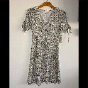 Green Floral dress M